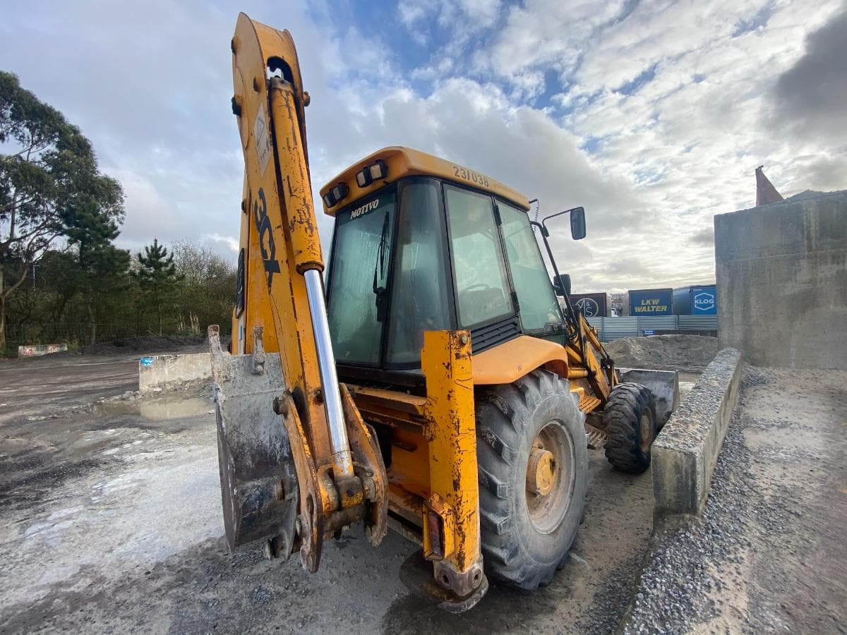 Retroescavadora - JCB — imagem 7