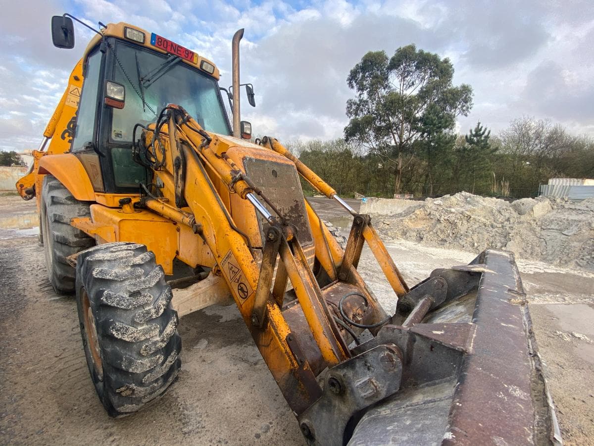 Retroescavadora - JCB — imagem 5
