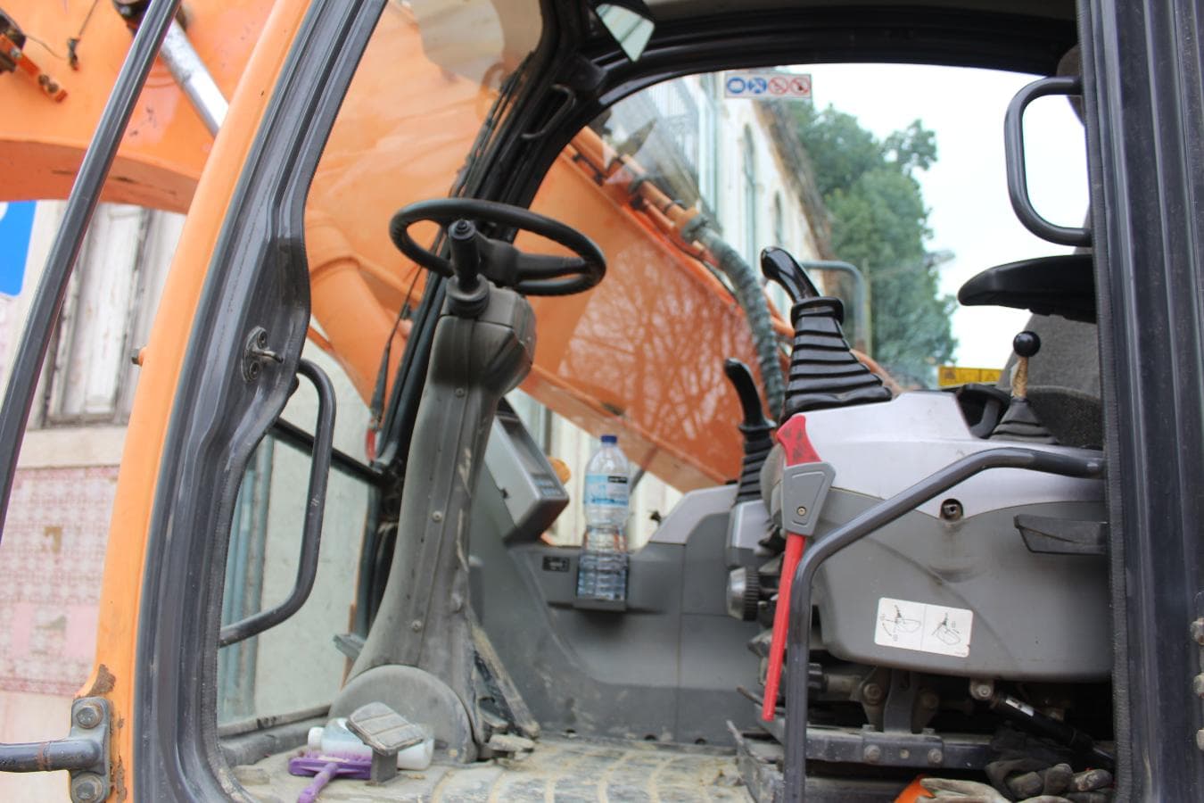 Escav. de rodas 20T - DOOSAN — imagem 5
