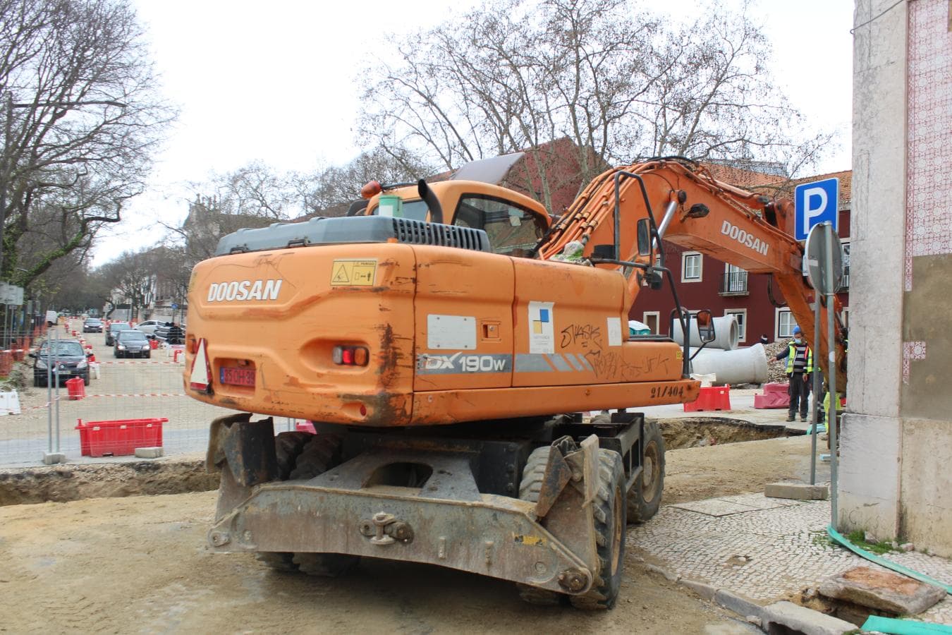 Escav. de rodas 20T - DOOSAN — imagem 4
