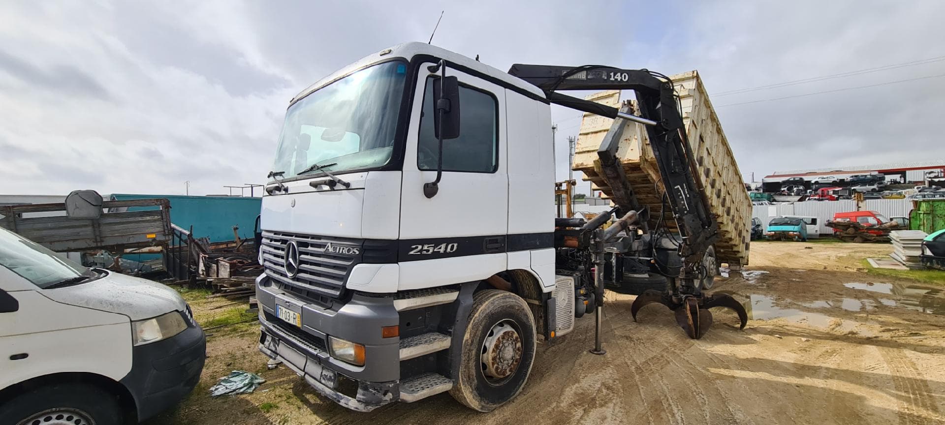 Mercedes-Benz Actros 2540 L c/ grua e sistema contentor — imagen 1