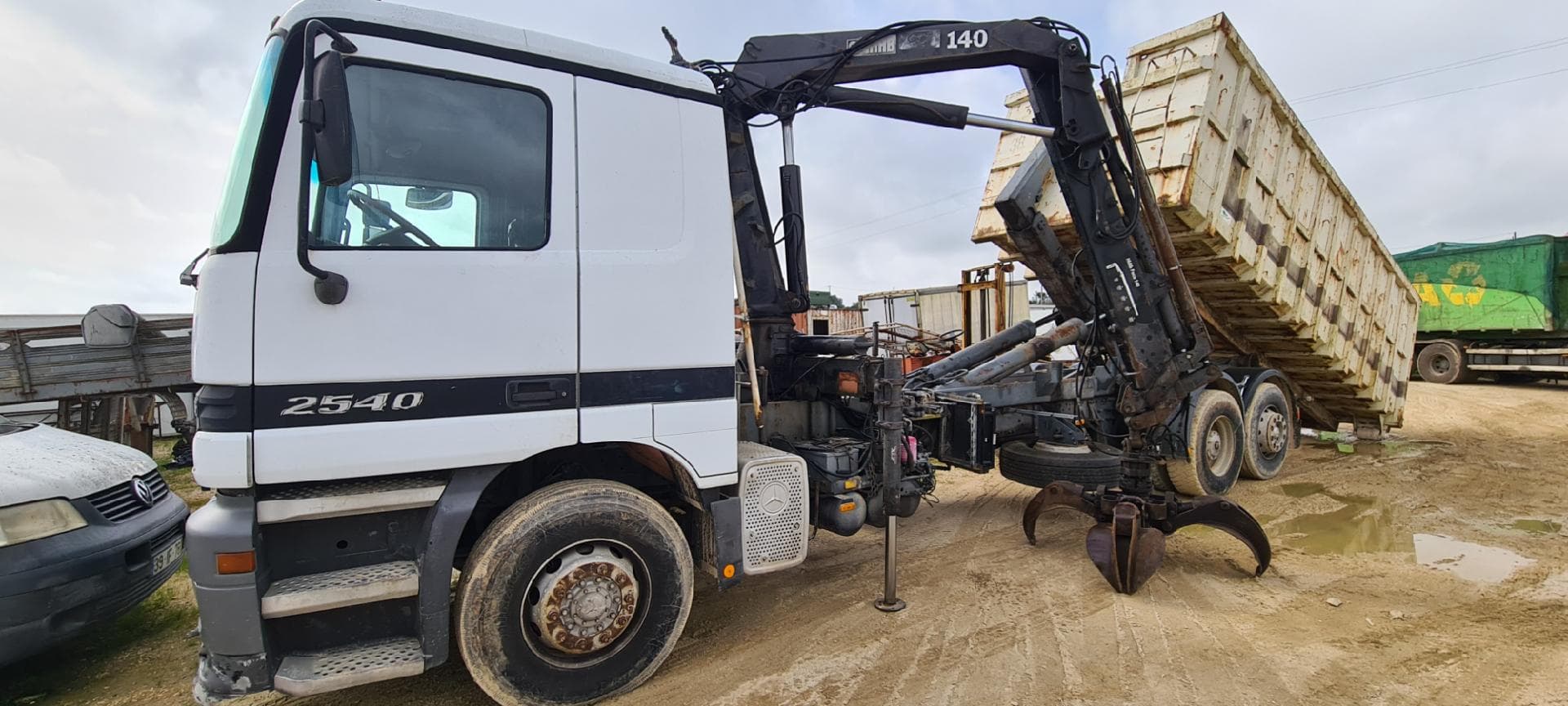 Mercedes-Benz Actros 2540 L c/ grua e sistema contentor — imagen 4