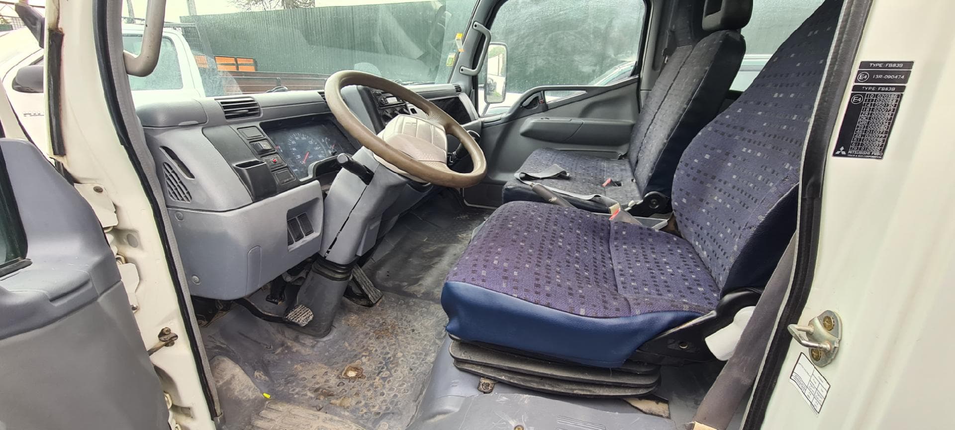 Mitsubishi Canter TD Cabine Dupla — image 7