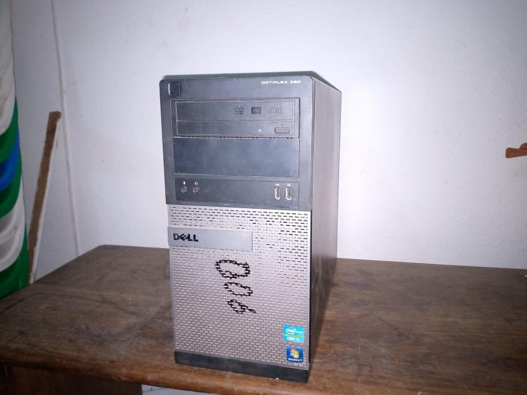 Desktop Dell Optiplex 390 + Desktop Dell Latitude D330 + Desk Top Dell optplex GX 320 com monitor · — image 4