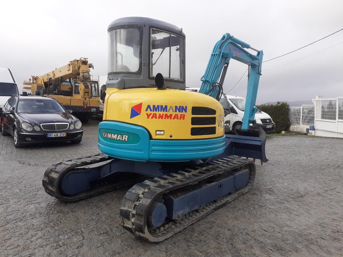 Mini Giratória Yanmar Vio 40 — image 4
