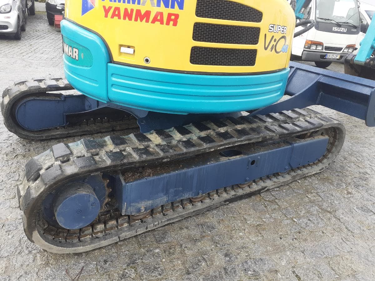 Mini Giratória Yanmar Vio 40 — image 5