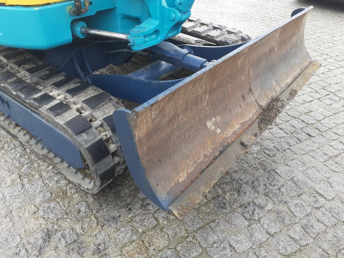 Mini Giratória Yanmar Vio 40 — image 7