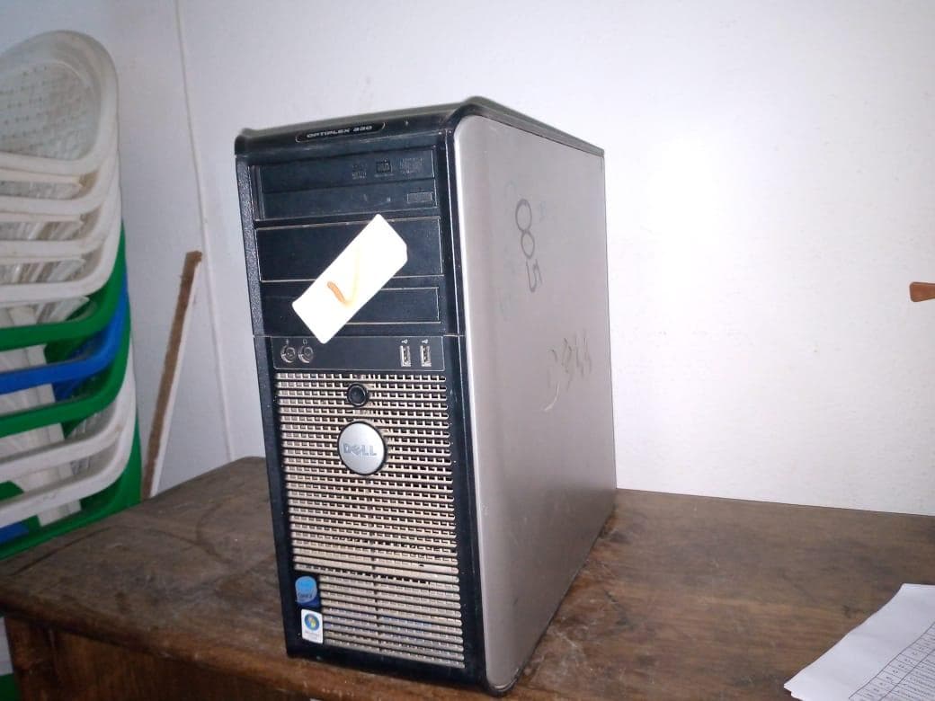 Desktop Dell Optiplex 390 + Desktop Dell Latitude D330 + Desk Top Dell optplex GX 320 com monitor · — image 5