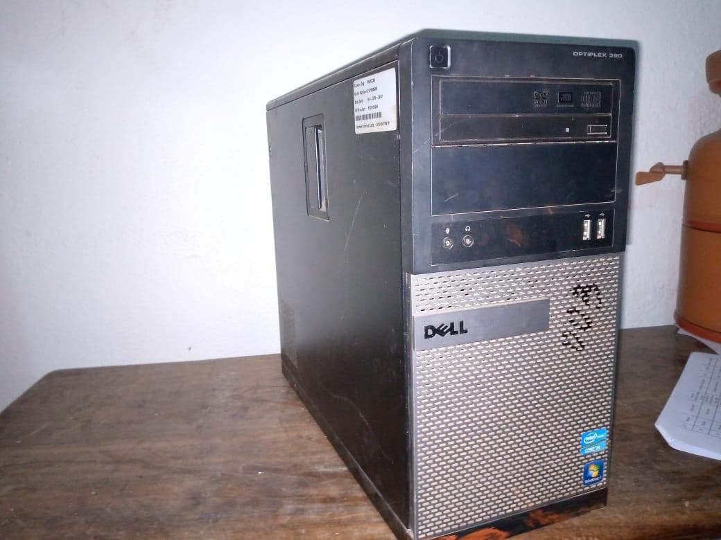 Desktop Dell Optiplex G520 + Desktop Dell Optiplex 390 + Desk Top Dell Optplex GX 390  · — imagen 5