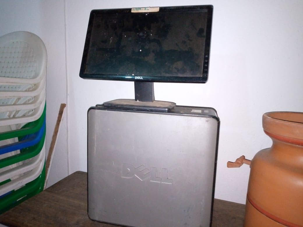 Desktop Dell Optiplex 390 + Desktop Dell Latitude D330 + Desk Top Dell optplex GX 320 com monitor · — image 3