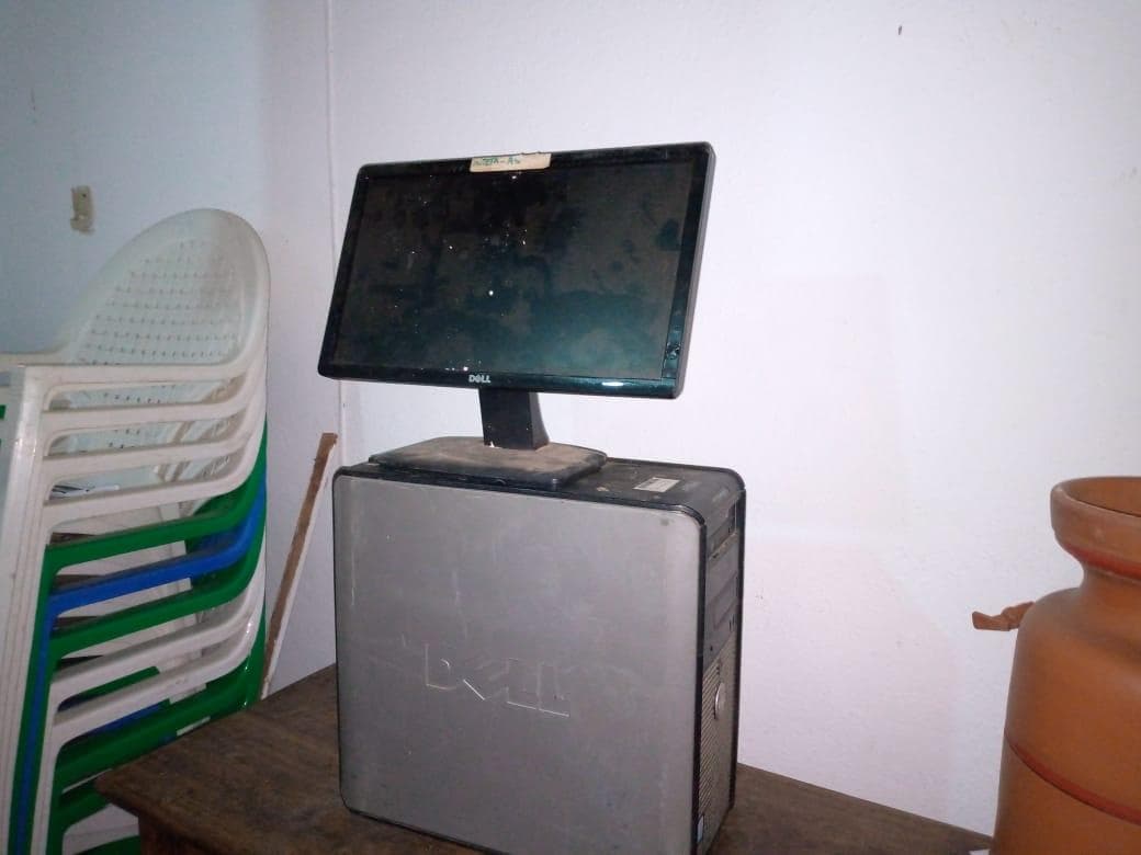 Desktop Dell Optiplex 390 + Desktop Dell Latitude D330 + Desk Top Dell optplex GX 320 com monitor · — image 6