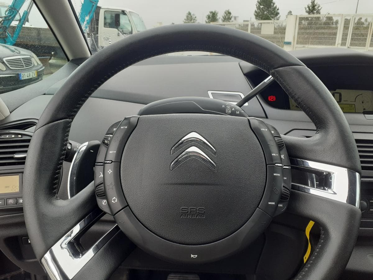 Citroën C4 Grand Picasso · 7 Lugares · Ano 2012 — imagen 18