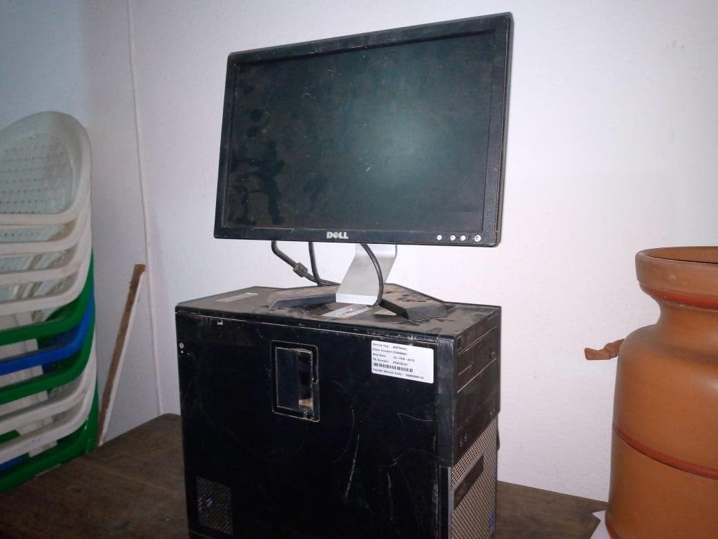 Desktop Dell Optiplex G520 + Desktop Dell Optiplex 390 + Desk Top Dell Optplex GX 390  · — imagen 3