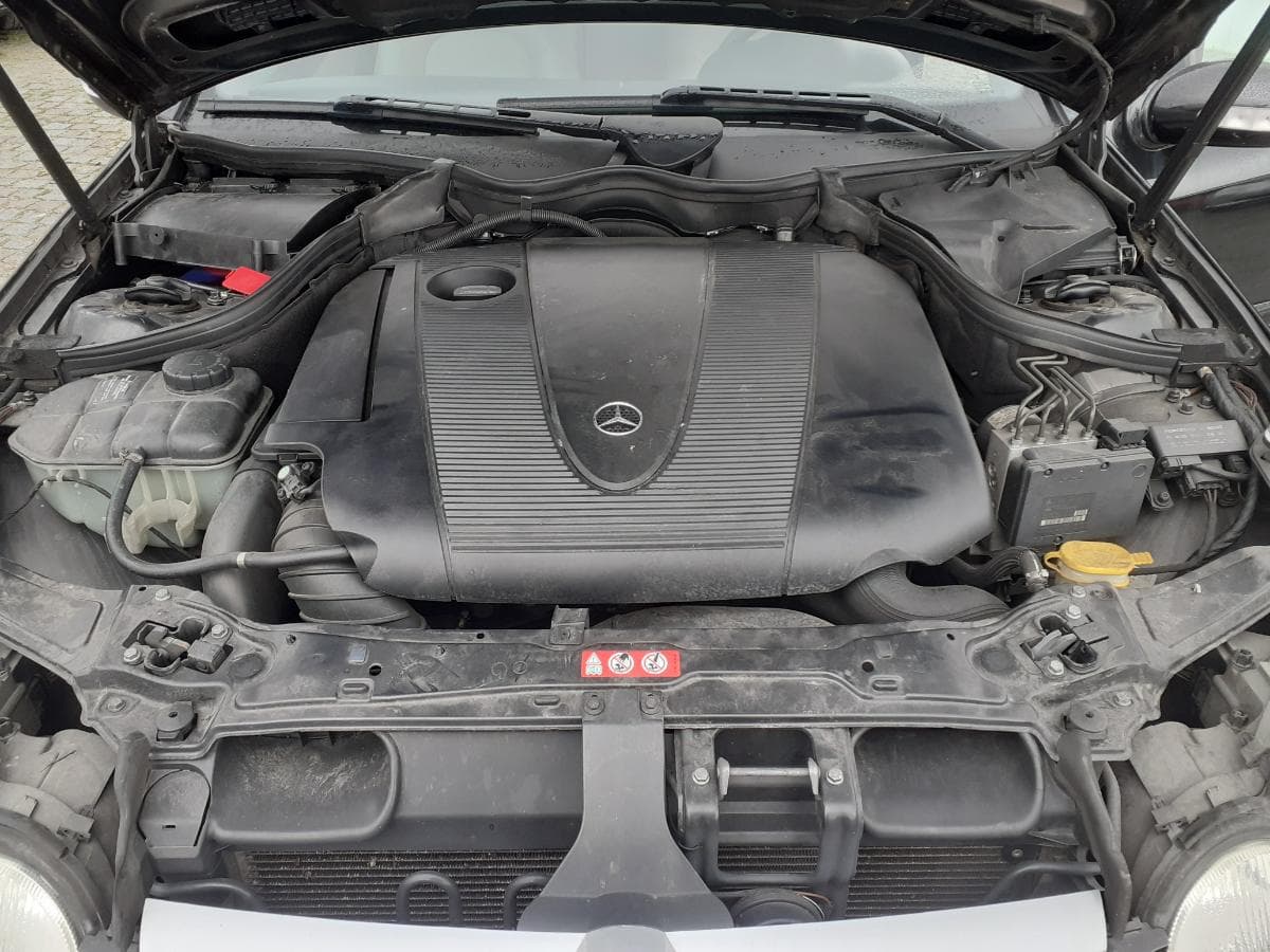 Mercedes-Benz C220CDI · Ano 2004 — imagen 8