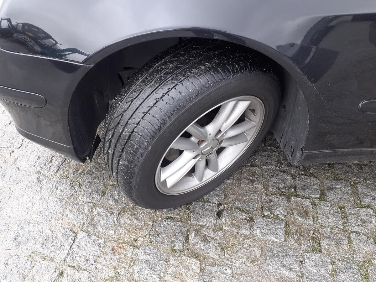 Mercedes-Benz C220CDI · Ano 2004 — imagen 7