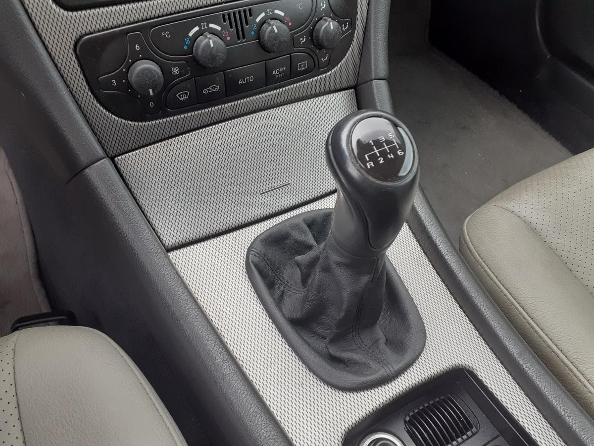 Mercedes-Benz C220CDI · Ano 2004 — imagen 23