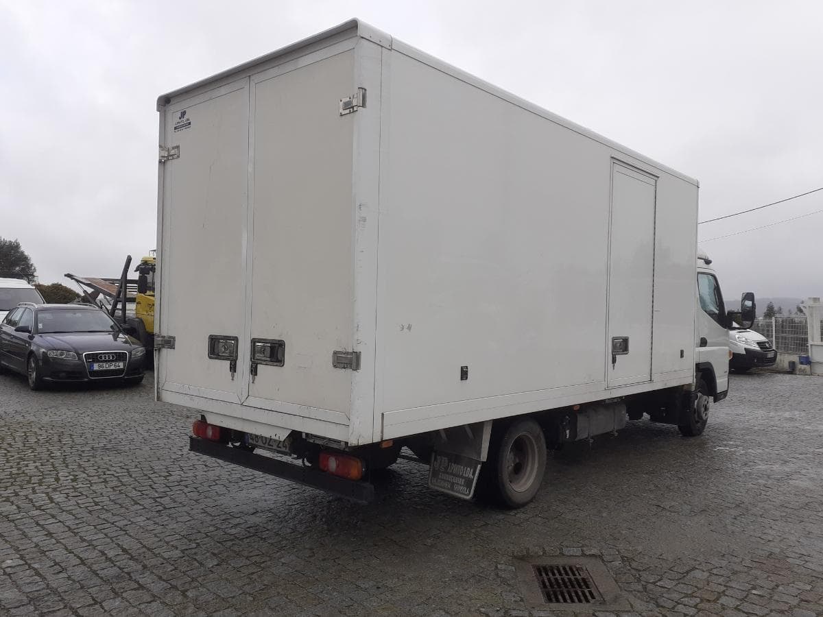 Mitsubishi Canter Fuso 3C13 · Ano 2018 — imagen 4