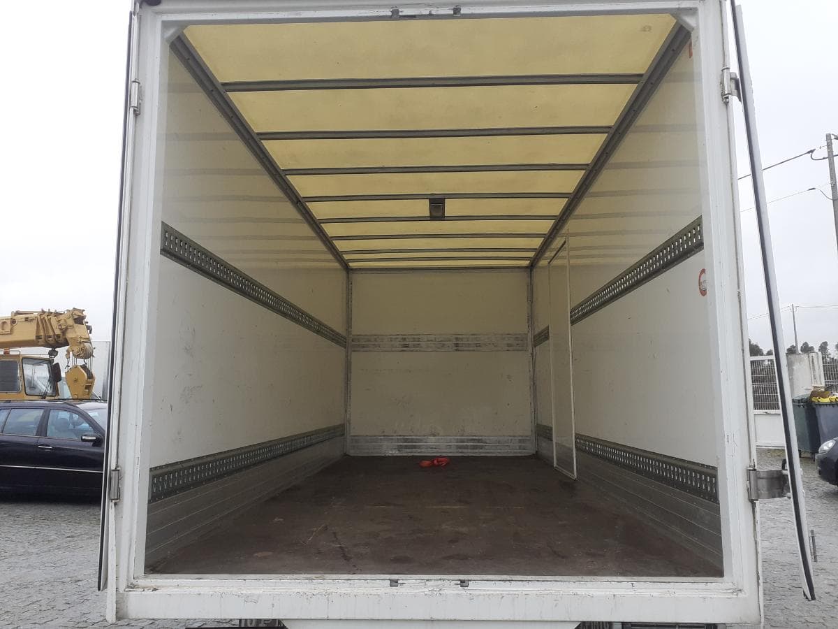 Mitsubishi Canter Fuso 3C13 · Ano 2018 — imagen 7