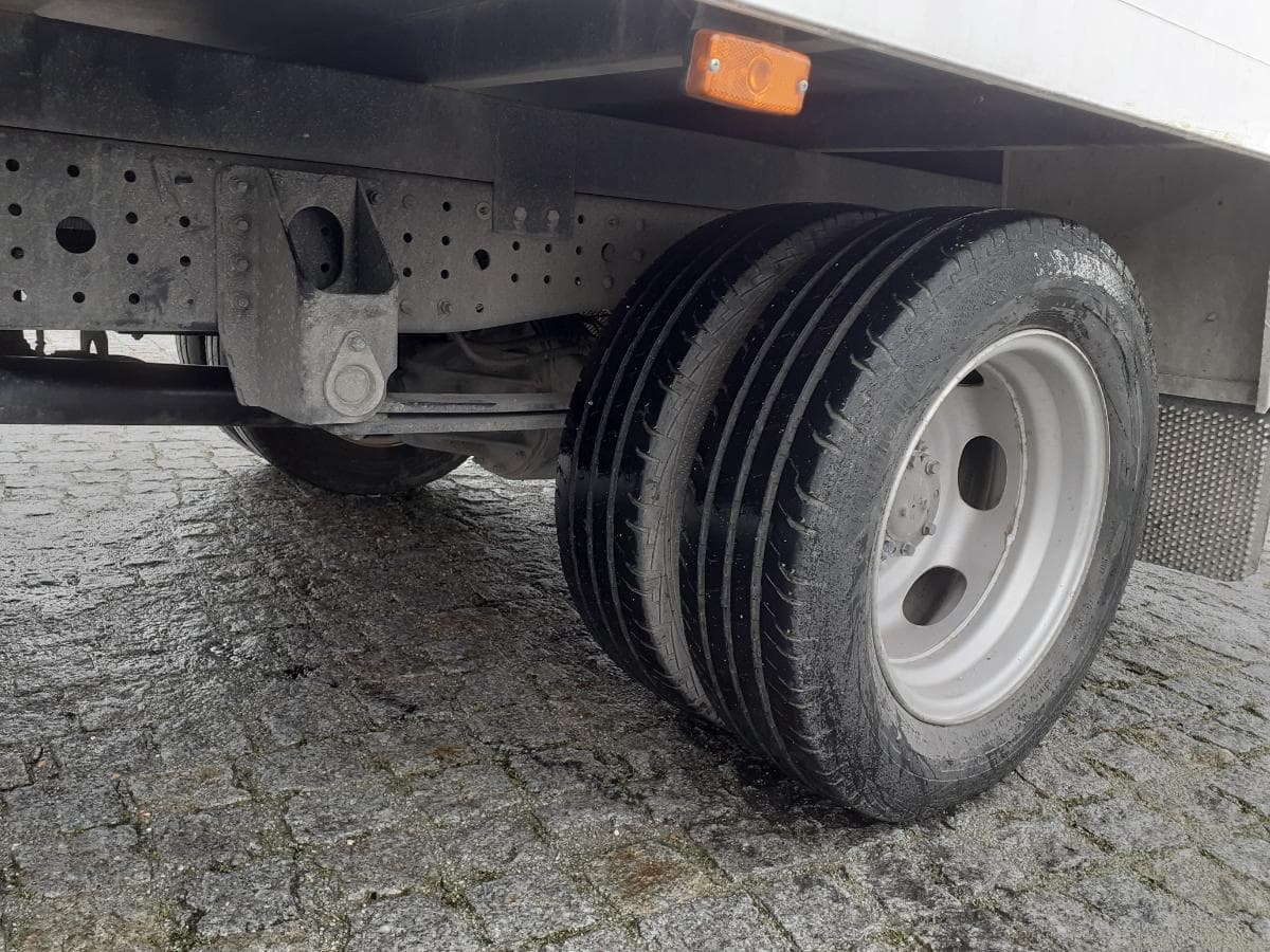 Mitsubishi Canter Fuso 3C13 · Ano 2018 — imagen 9