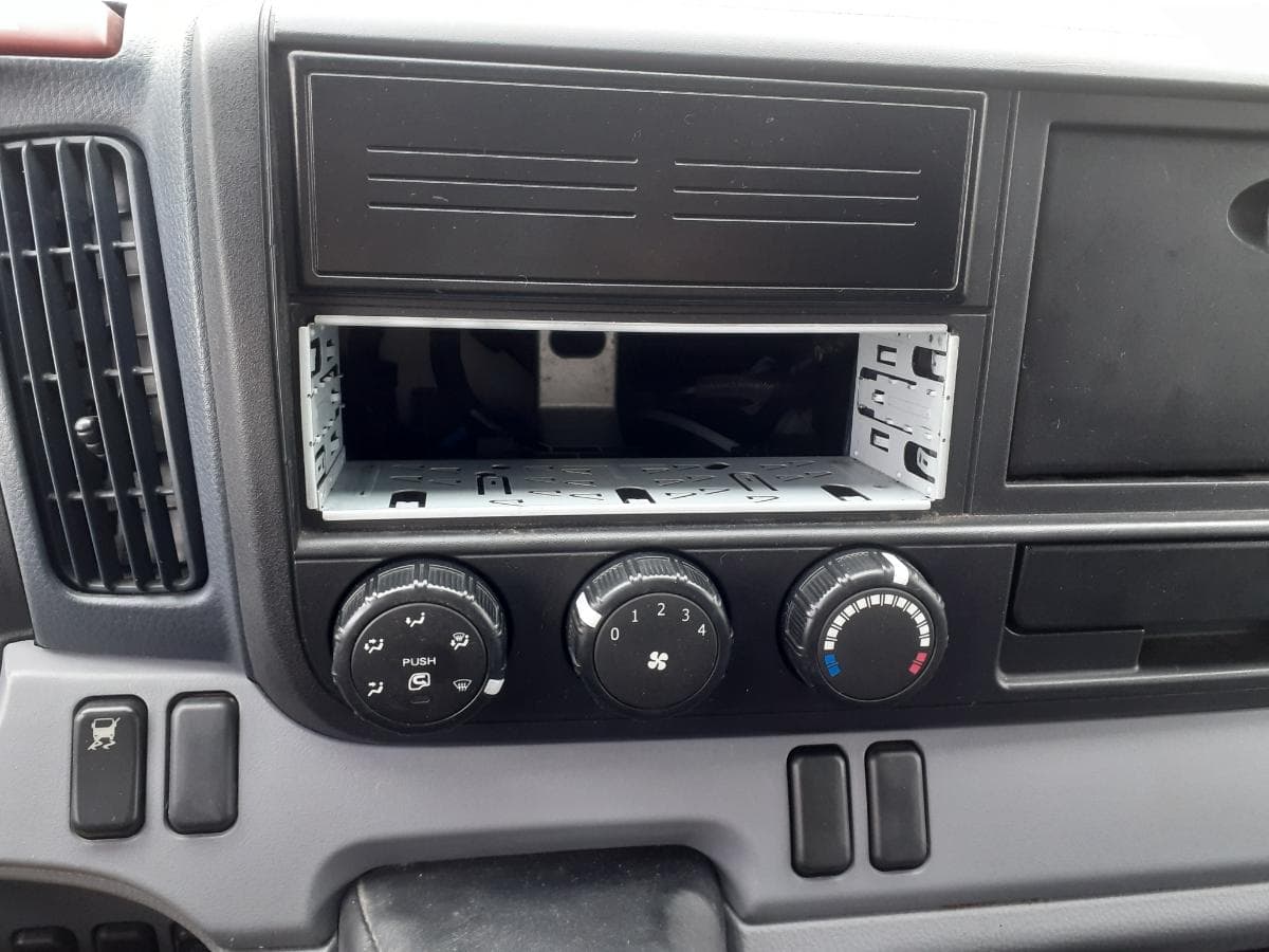 Mitsubishi Canter Fuso 3C13 · Ano 2018 — imagen 15