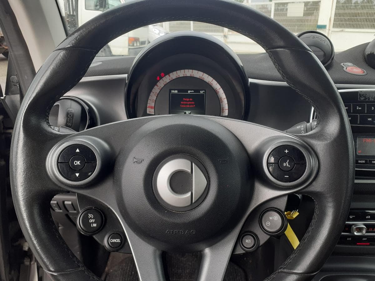 Smart Fortwo 1.0 · Ano 2015 — imagen 18