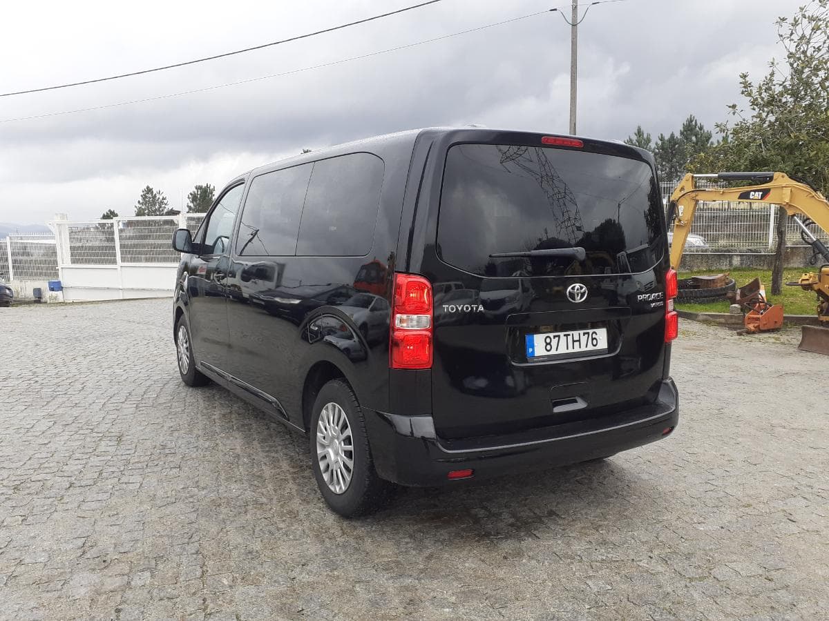 Toyota Proace 1.6 D · 9 Lugares · Ano 2017 — imagen 6