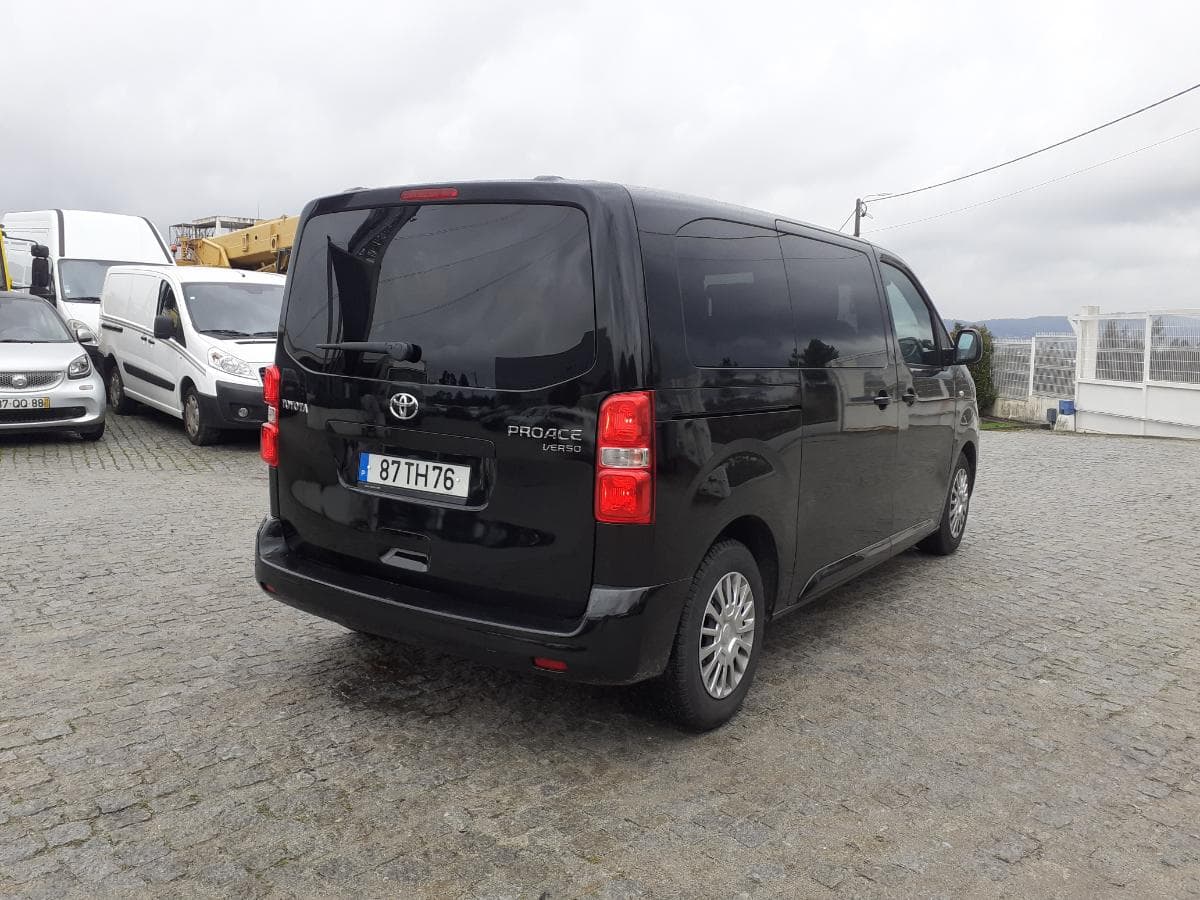 Toyota Proace 1.6 D · 9 Lugares · Ano 2017 — imagen 4