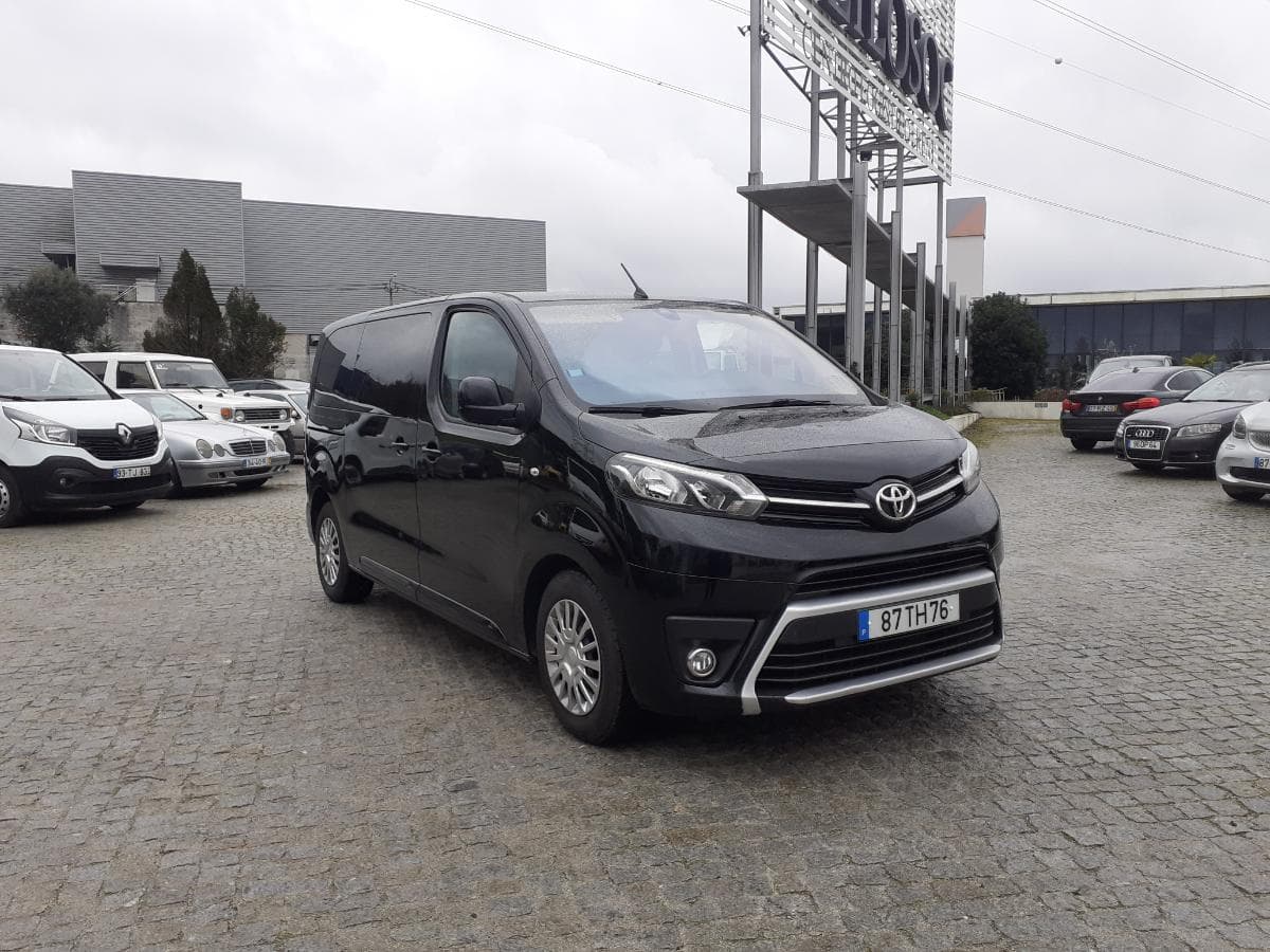 Toyota Proace 1.6 D · 9 Lugares · Ano 2017 — imagen 1