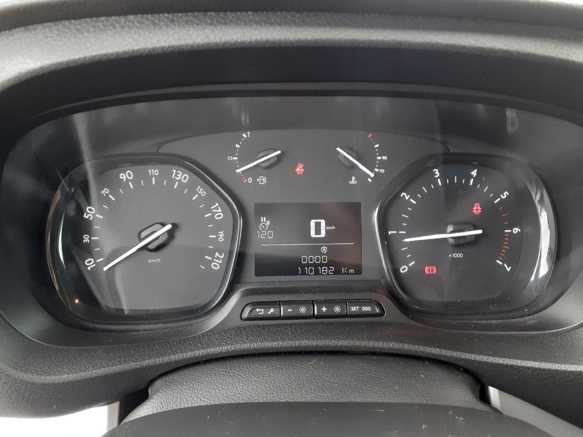 Toyota Proace 1.6 D · 9 Lugares · Ano 2017 — imagen 19