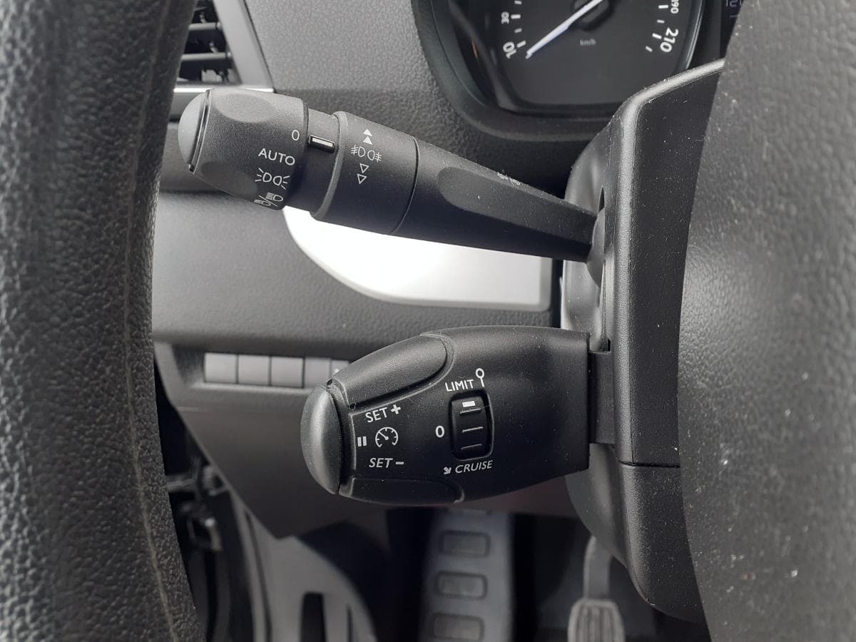 Toyota Proace 1.6 D · 9 Lugares · Ano 2017 — imagen 20