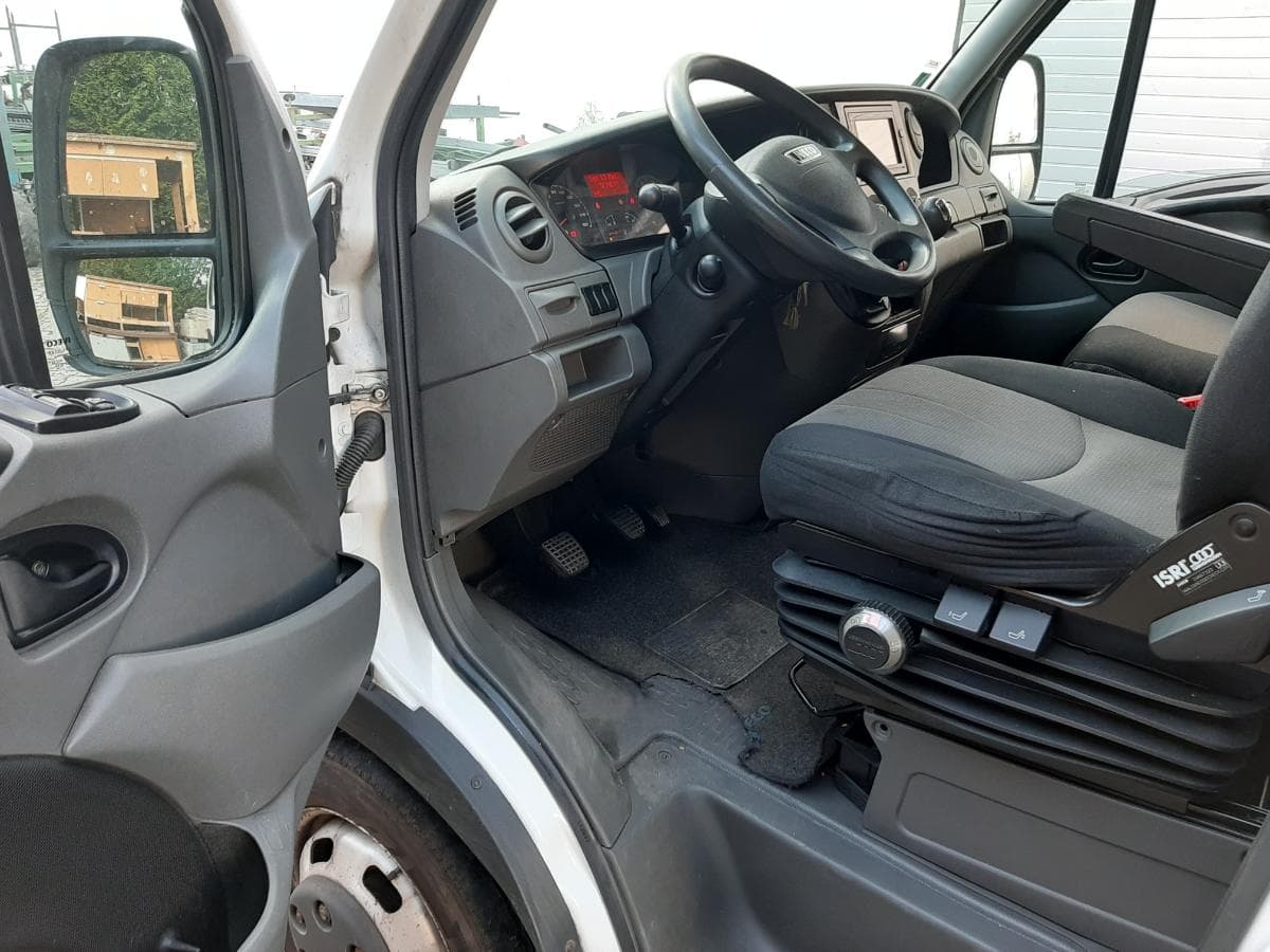 Iveco Daily 35C15 · Ano 2014 — imagem 15