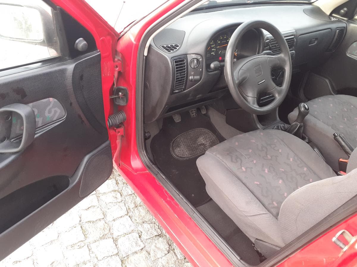 Seat Cordoba 1.4i · Ano 1995 — imagen 12