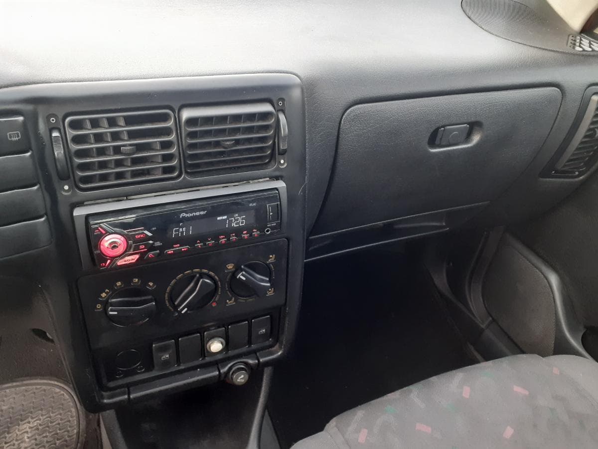 Seat Cordoba 1.4i · Ano 1995 — imagen 18