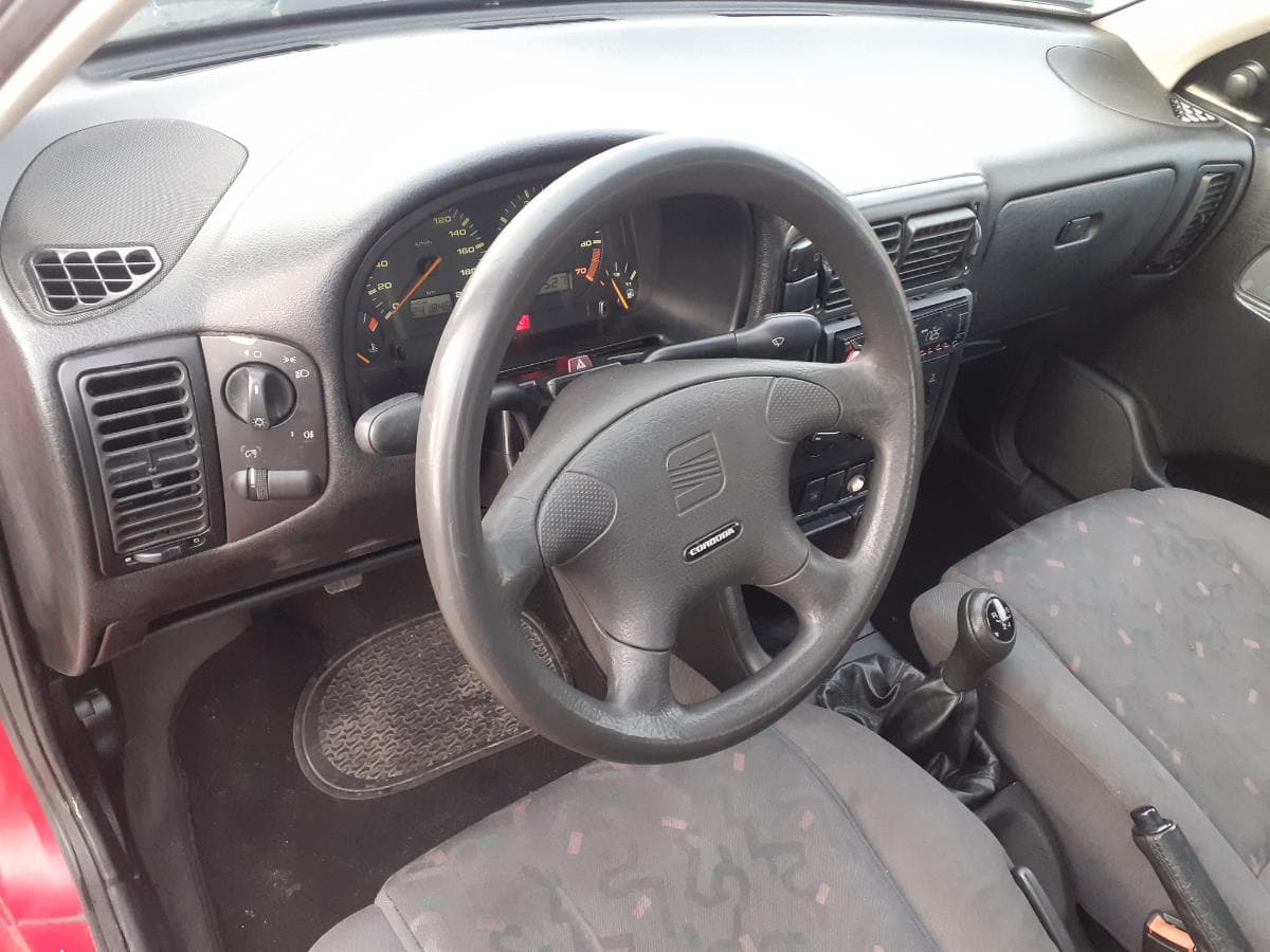 Seat Cordoba 1.4i · Ano 1995 — imagen 20