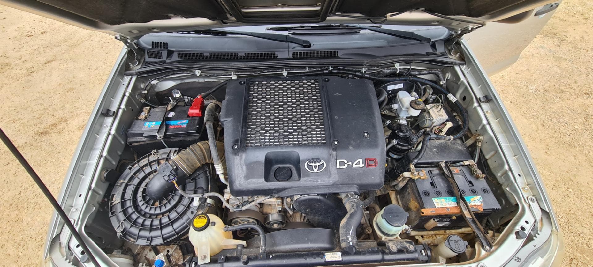 TOYOTA Hilux VII Pick-up 2.5 D-4D 4WD — imagem 15