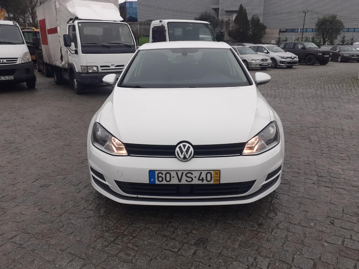 Volkswagen Golf 1.6 TDI · Ano 2014 — image 2