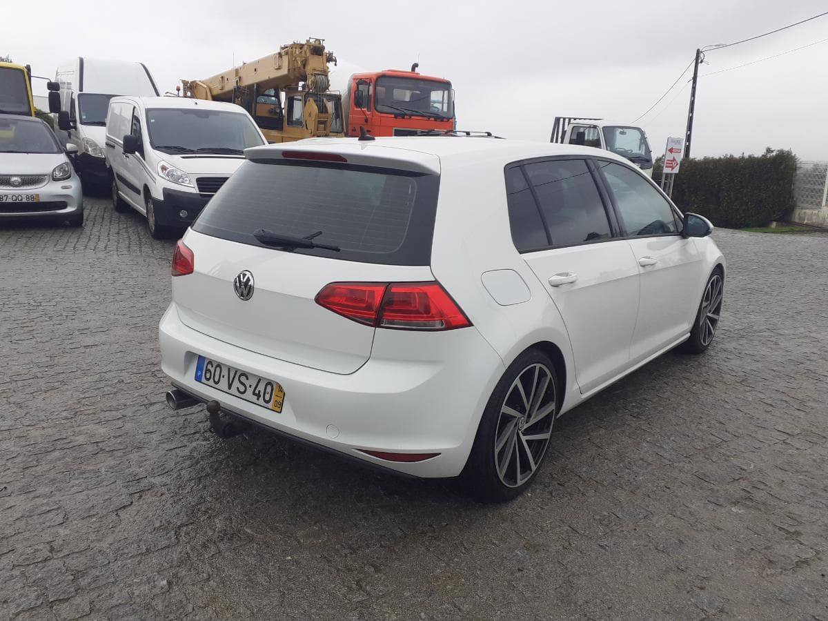 Volkswagen Golf 1.6 TDI · Ano 2014 — image 6