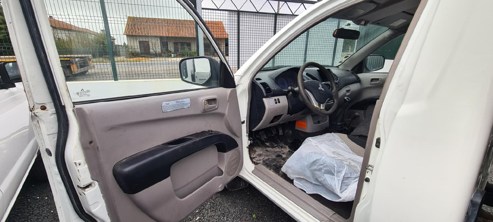 MITSUBISHI L200 Strakar IV — imagen 7