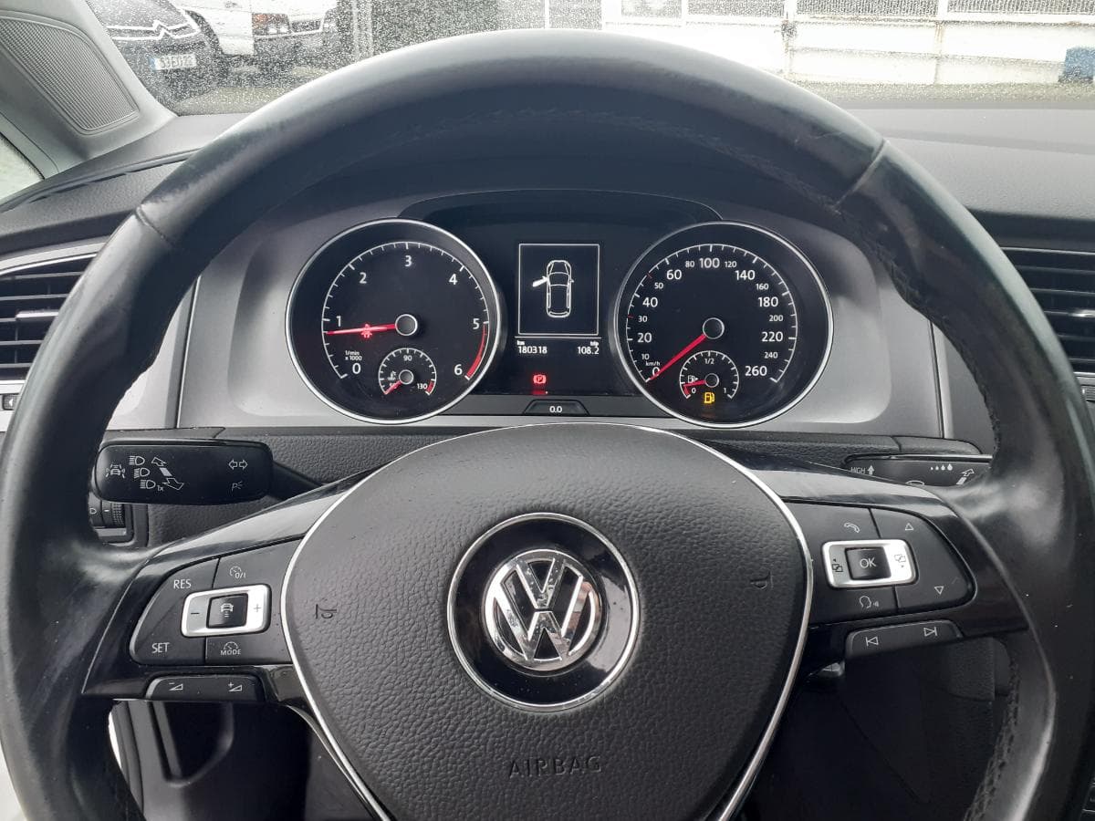 Volkswagen Golf 1.6 TDI · Ano 2014 — image 20