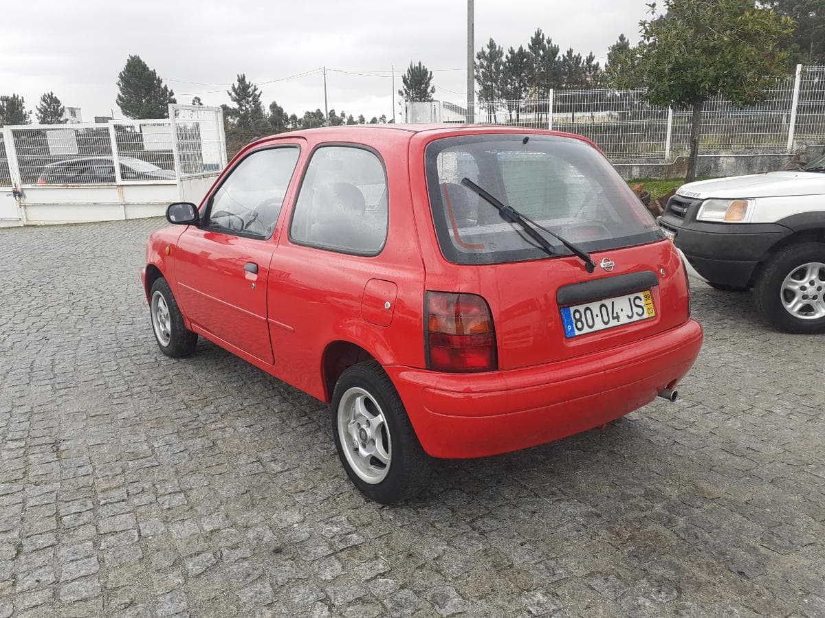 Nissan Micra 1.0i · Ano 1998 — imagen 6