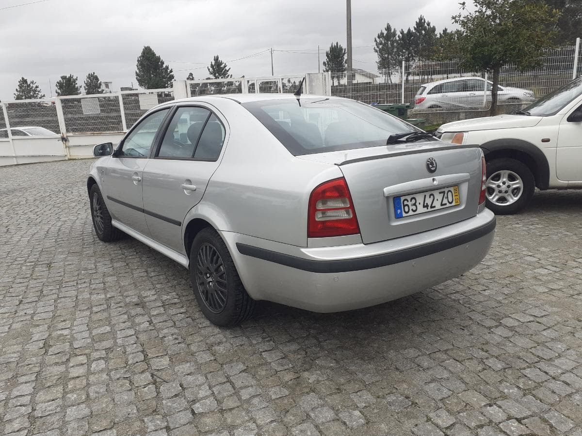 Skoda Octávia 1.6 · Ano 2005 — imagen 6