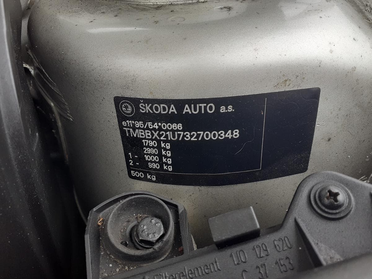 Skoda Octávia 1.6 · Ano 2005 — imagen 9