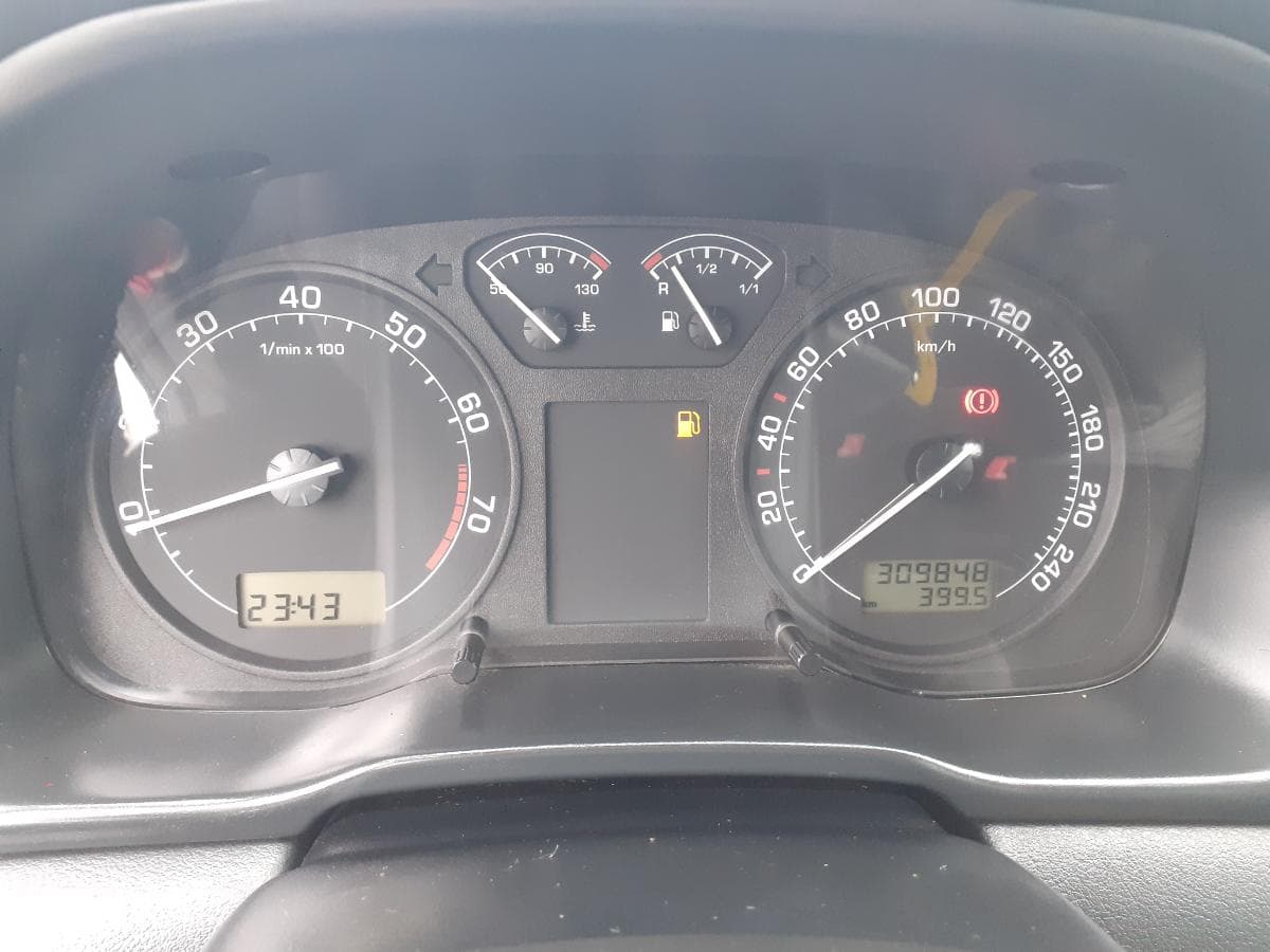 Skoda Octávia 1.6 · Ano 2005 — imagen 19