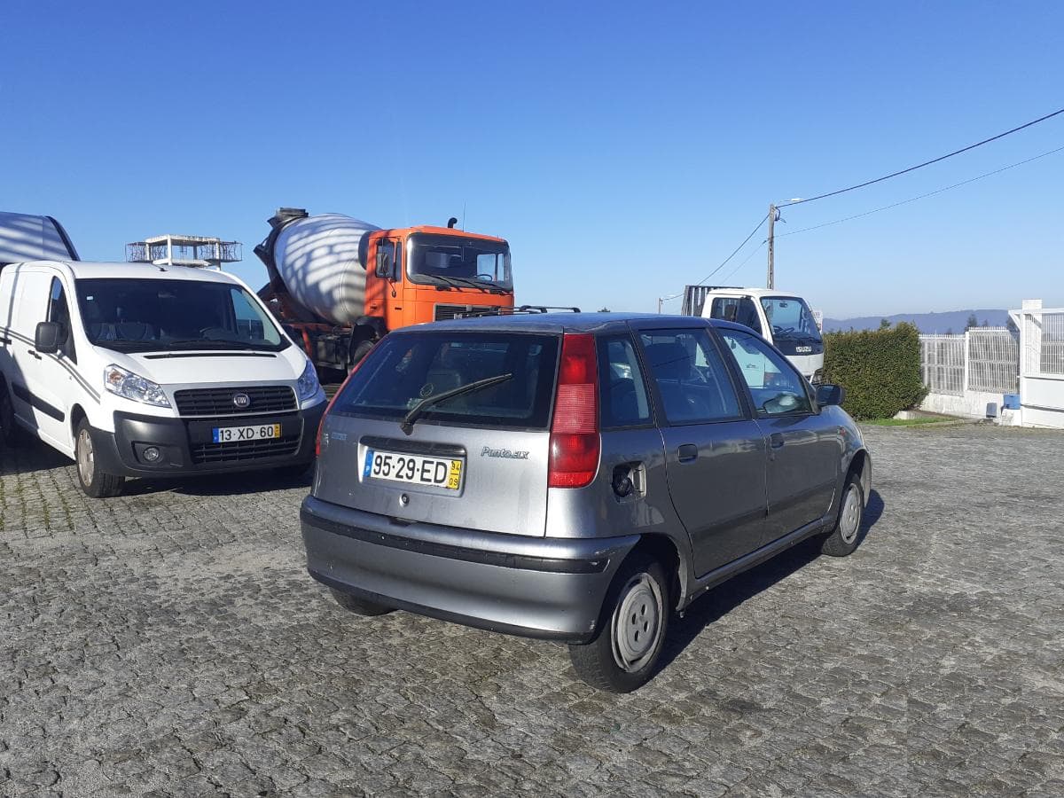 Fiat Punto 1.2 · Ano 1994 — imagen 4