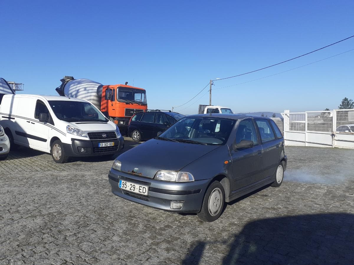 Fiat Punto 1.2 · Ano 1994 — imagen 3