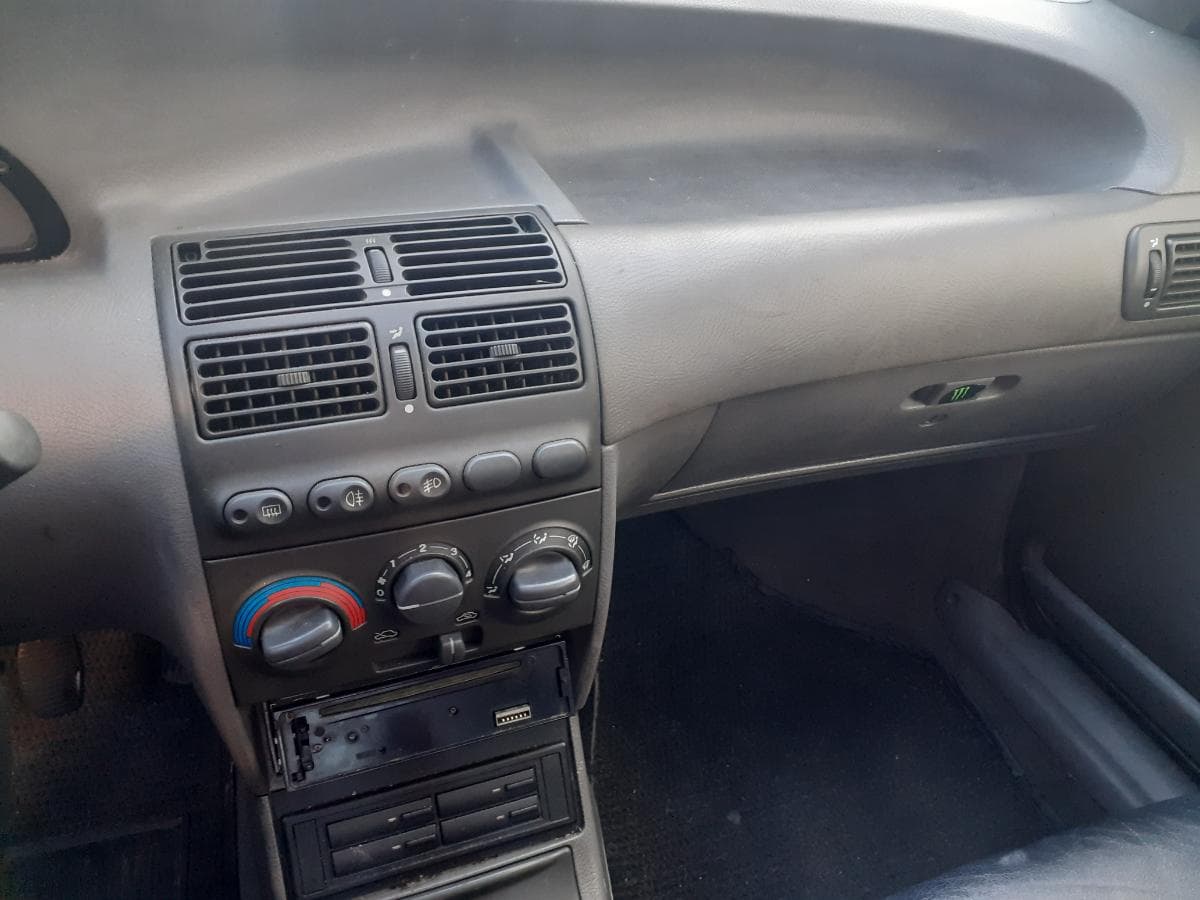 Fiat Punto 1.2 · Ano 1994 — imagen 15