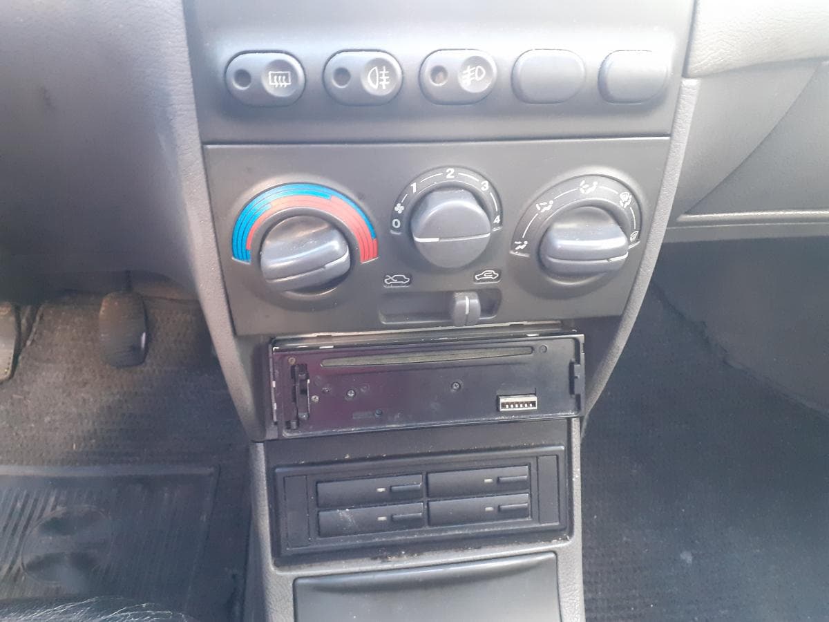 Fiat Punto 1.2 · Ano 1994 — imagen 16