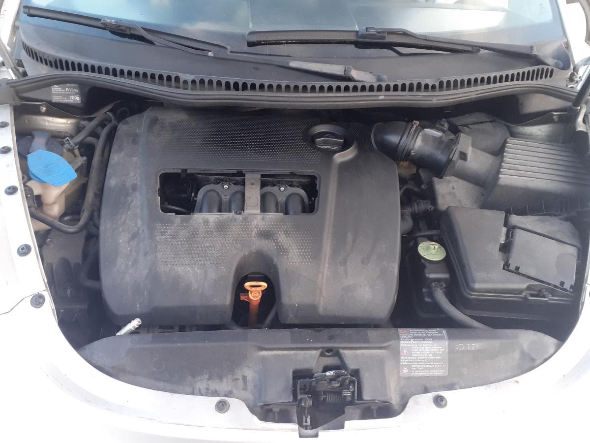 Volkswagen Beetle 1.6 · Ano 2000 — image 8