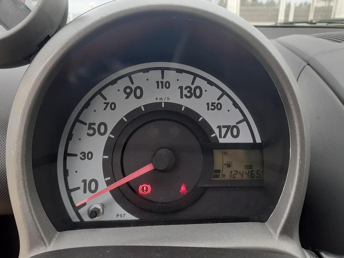 Peugeot 107 1.0 · Ano 2007 — image 21
