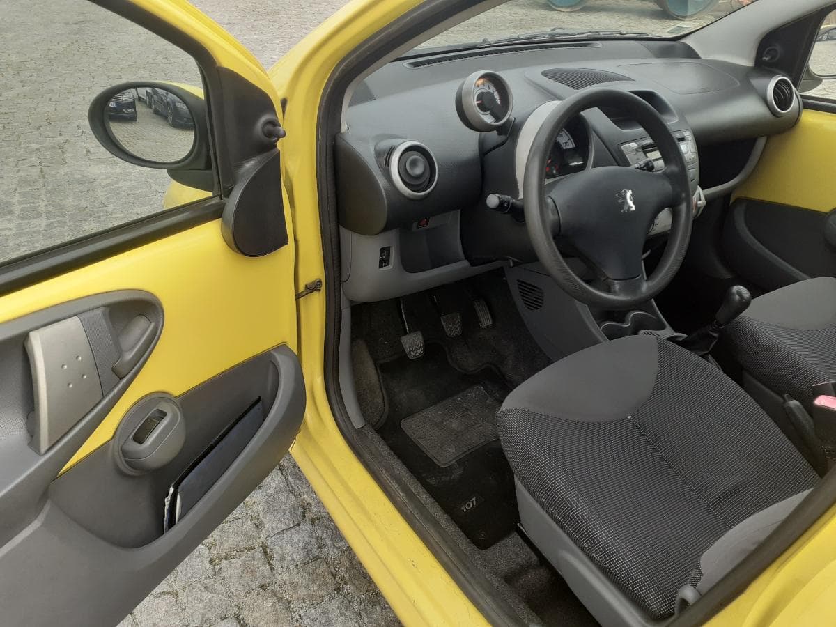 Peugeot 107 1.0 · Ano 2007 — image 12